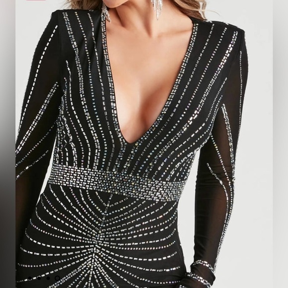 NWT windsor Jennie rhinestone formal gown size S - Picture 3 of 15